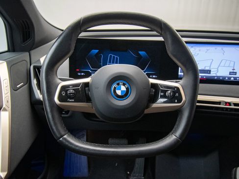Used 2024 BMW iX xDrive50 w/ Sport Package AWD/4WD image 11