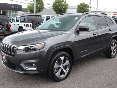 Used 2022 Jeep Cherokee Limited AWD/4WD image 2