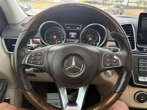 Used 2017 Mercedes-Benz GLS 450 4MATIC image 38