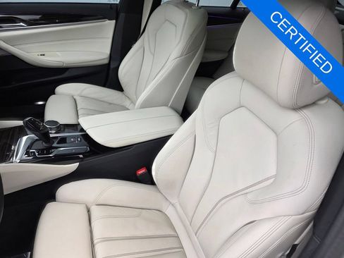 Used 2023 BMW 540i w/ M Sport Package RWD image 10