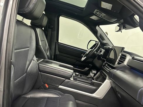 Used 2024 Toyota Tundra Platinum AWD/4WD image 37