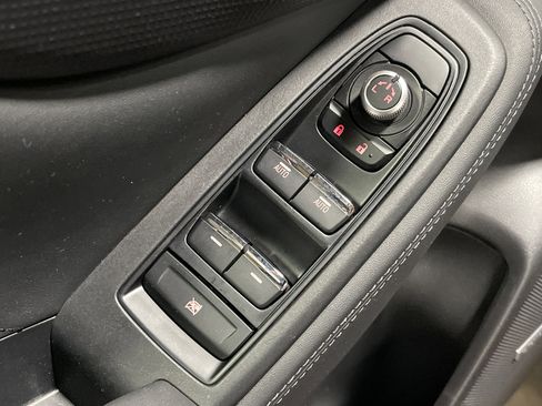 Used 2021 Subaru Forester Touring image 9