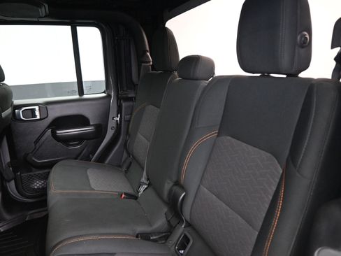 Used 2020 Jeep Gladiator Mojave image 17