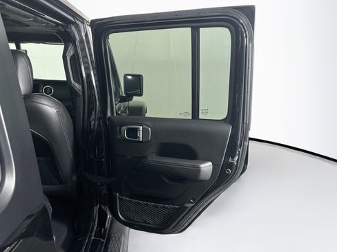 Used 2023 Jeep Wrangler Unlimited Sahara w/ Cold Weather Group AWD/4WD image 28