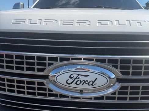 Used 2019 Ford F250 Platinum w/ Platinum Ultimate Package AWD/4WD image 24
