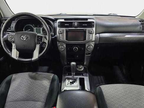 Used 2014 Toyota 4Runner SR5 AWD/4WD image 10