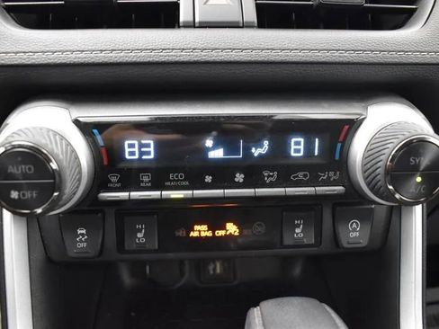 Used 2025 Toyota RAV4 XLE w/ Weather Package image 33