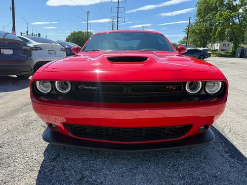 Used 2019 Dodge Challenger R/T Scat Pack RWD image 9