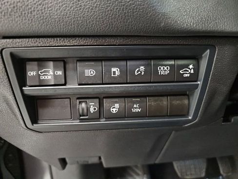 Used 2026 Toyota Sequoia Limited AWD/4WD image 17