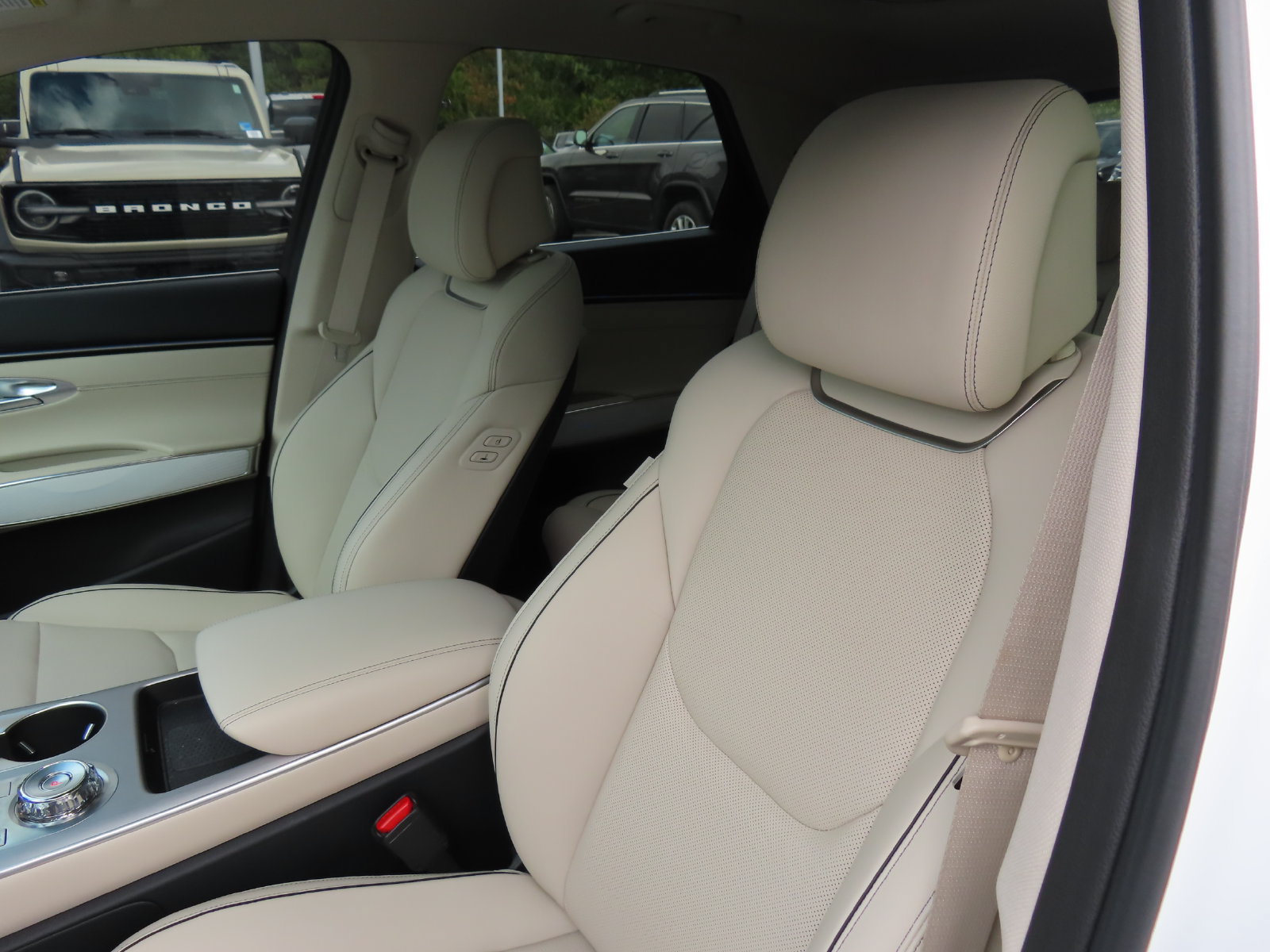 Used 2026 Genesis GV70 2.5T Advanced AWD/4WD image 30