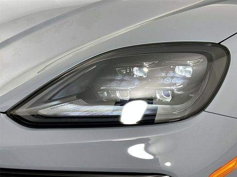 Used 2026 Porsche Cayenne Coupe AWD/4WD image 15