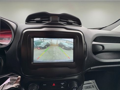 Used 2021 Jeep Renegade Latitude image 13