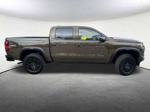 Used 2025 Chevrolet Colorado Trail Boss AWD/4WD image 14