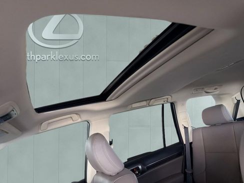 Certified 2022 Lexus GX 460 Premium w/ Premium Package AWD/4WD image 22