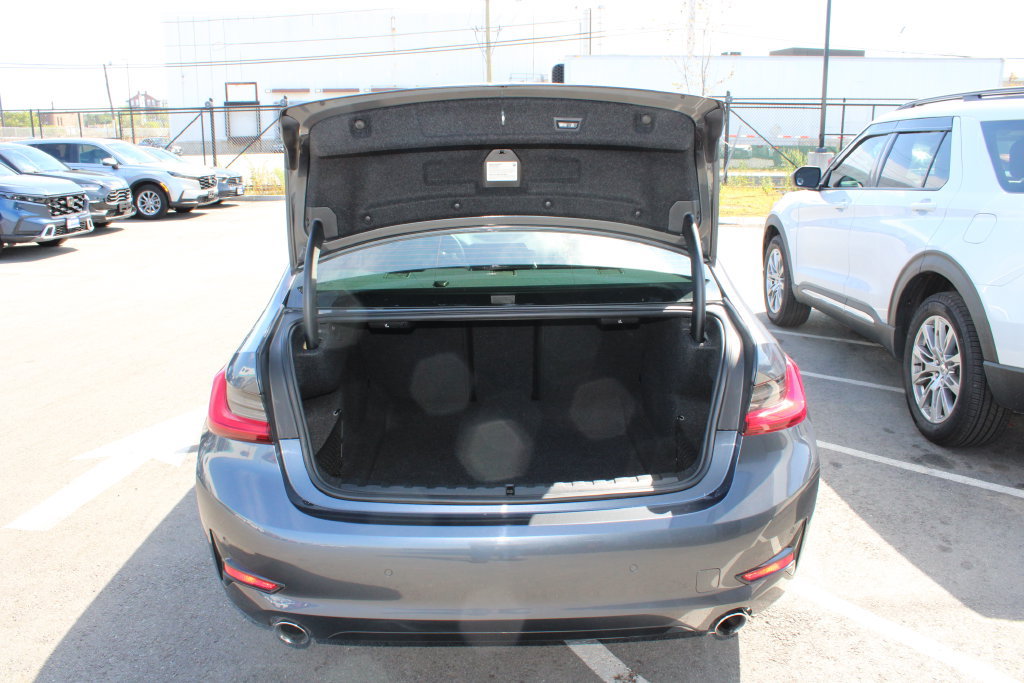 Used 2020 BMW 330i xDrive Sedan w/ Convenience Package AWD/4WD image 25
