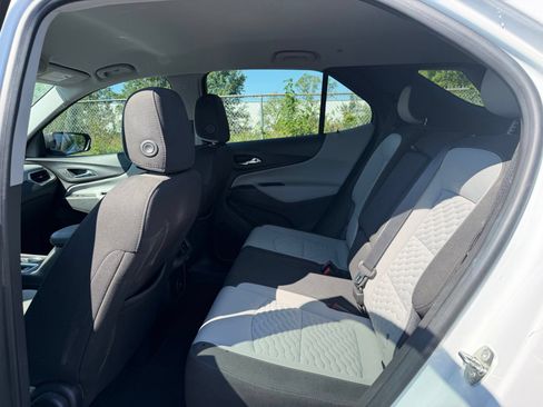 Used 2020 Chevrolet Equinox LS FWD image 11