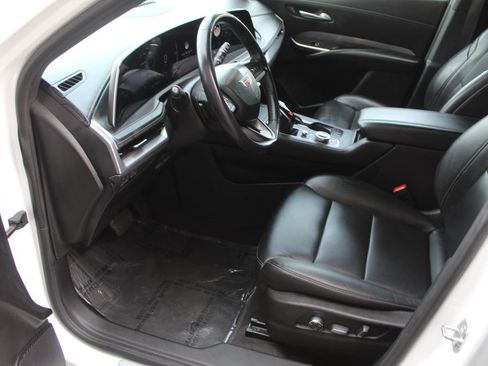 Used 2024 Cadillac XT4 Premium Luxury AWD/4WD image 31
