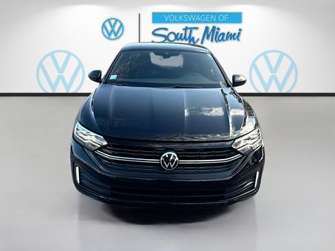 Used 2024 Volkswagen Jetta Sport FWD image 2