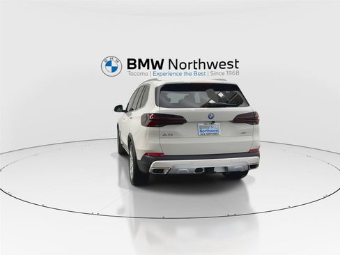 New 2026 BMW X5 xDrive50e w/ Climate Comfort Package AWD/4WD image 13