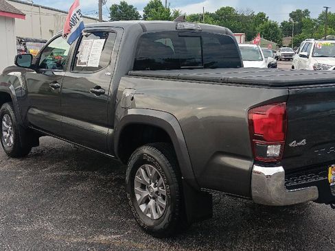 Used 2019 Toyota Tacoma SR5 image 29