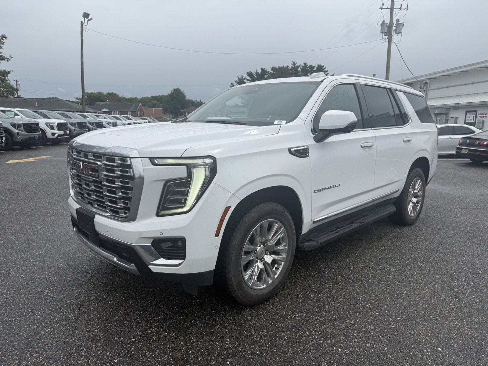 Used 2025 GMC Yukon Denali AWD/4WD image 7