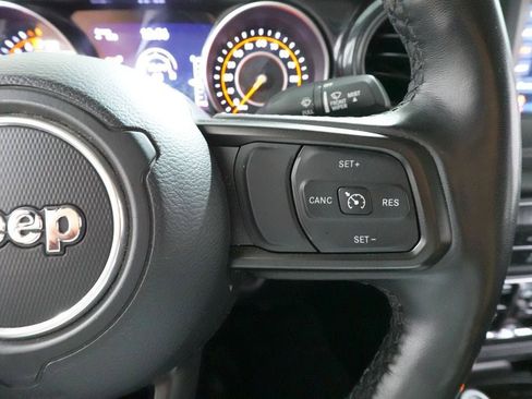 Used 2022 Jeep Gladiator Sport AWD/4WD image 14