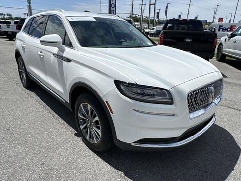 Certified 2023 Lincoln Nautilus AWD w/ Premium Package image 3