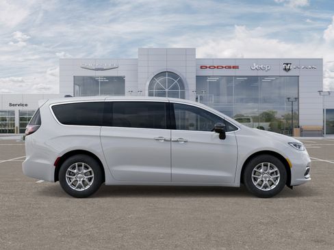 New 2025 Chrysler Pacifica Select image 52