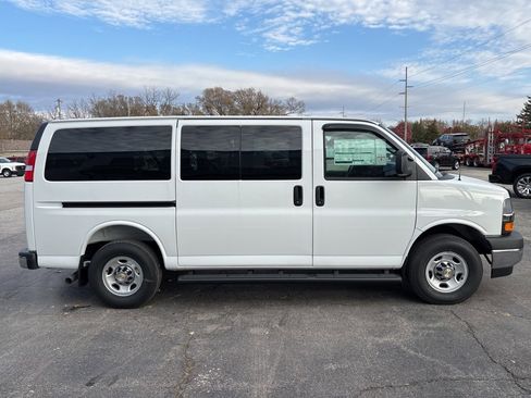 New 2025 Chevrolet Express 2500 LS w/ Enhanced Convenience Package image 3