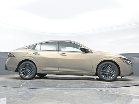New 2026 Nissan Sentra SV w/ SV Convenience Package FWD image 25