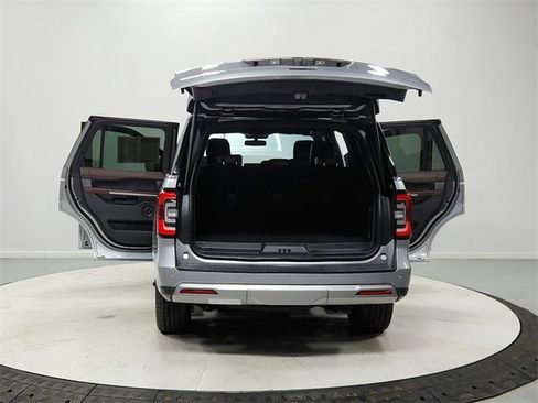 Used 2024 Ford Expedition Limited image 14