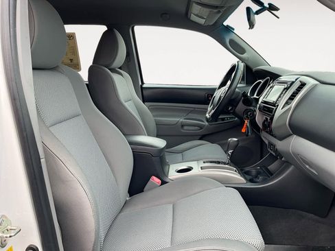 Used 2015 Toyota Tacoma 4x4 Double Cab w/ TRD Sport Package image 14