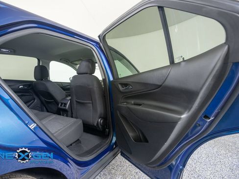 Used 2021 Chevrolet Equinox LT FWD image 32