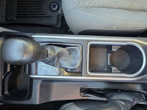 Used 2020 Toyota Tacoma SR5 image 19