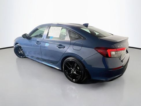 Used 2025 Honda Civic Sport image 6