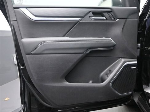 Certified 2025 GMC Acadia Elevation image 12