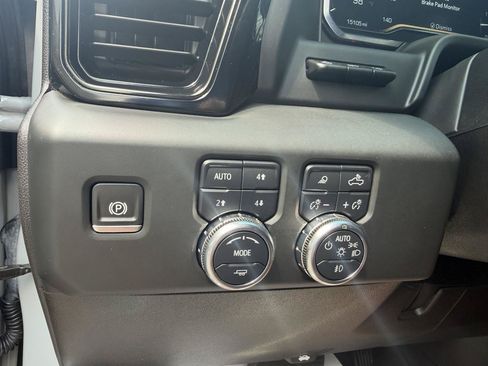 Used 2024 GMC Sierra 2500 AT4 w/ AT4 Premium Plus Package AWD/4WD image 21