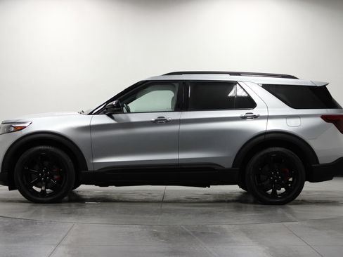 Used 2024 Ford Explorer ST w/ Equipment Group 401A image 7