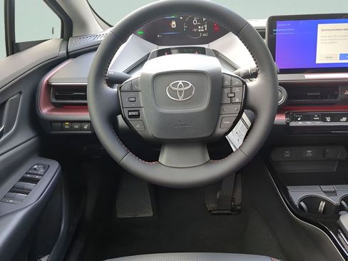 New 2025 Toyota Prius Plug-In Hybrid FWD image 15