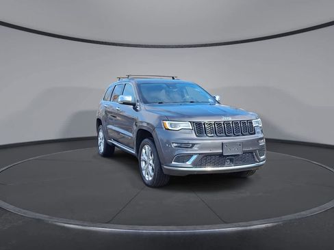Used 2019 Jeep Grand Cherokee Summit image 2