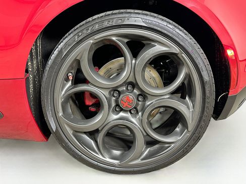 Used 2015 Alfa Romeo 4C Launch Edition w/ Convenience Group image 33