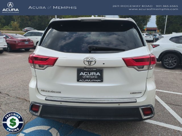 Used 2017 Toyota Highlander Limited FWD image 5
