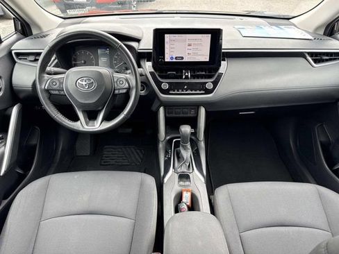 Used 2023 Toyota Corolla Cross LE image 21