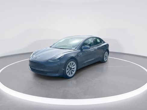 Used 2023 Tesla Model 3 Standard Range RWD image 5
