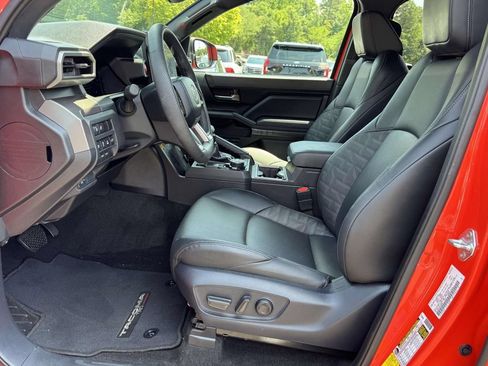 Used 2024 Toyota Tacoma TRD Off-Road w/ TRD Off Road Premium Package AWD/4WD image 21