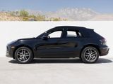Certified 2025 Porsche Macan image 2