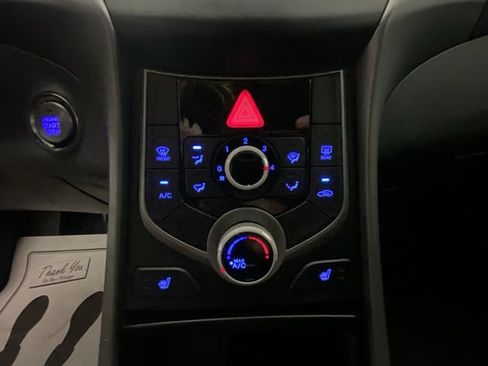 Used 2016 Hyundai Elantra Value Edition FWD image 18