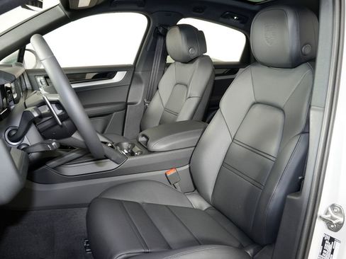 New 2026 Porsche Cayenne Coupe image 5