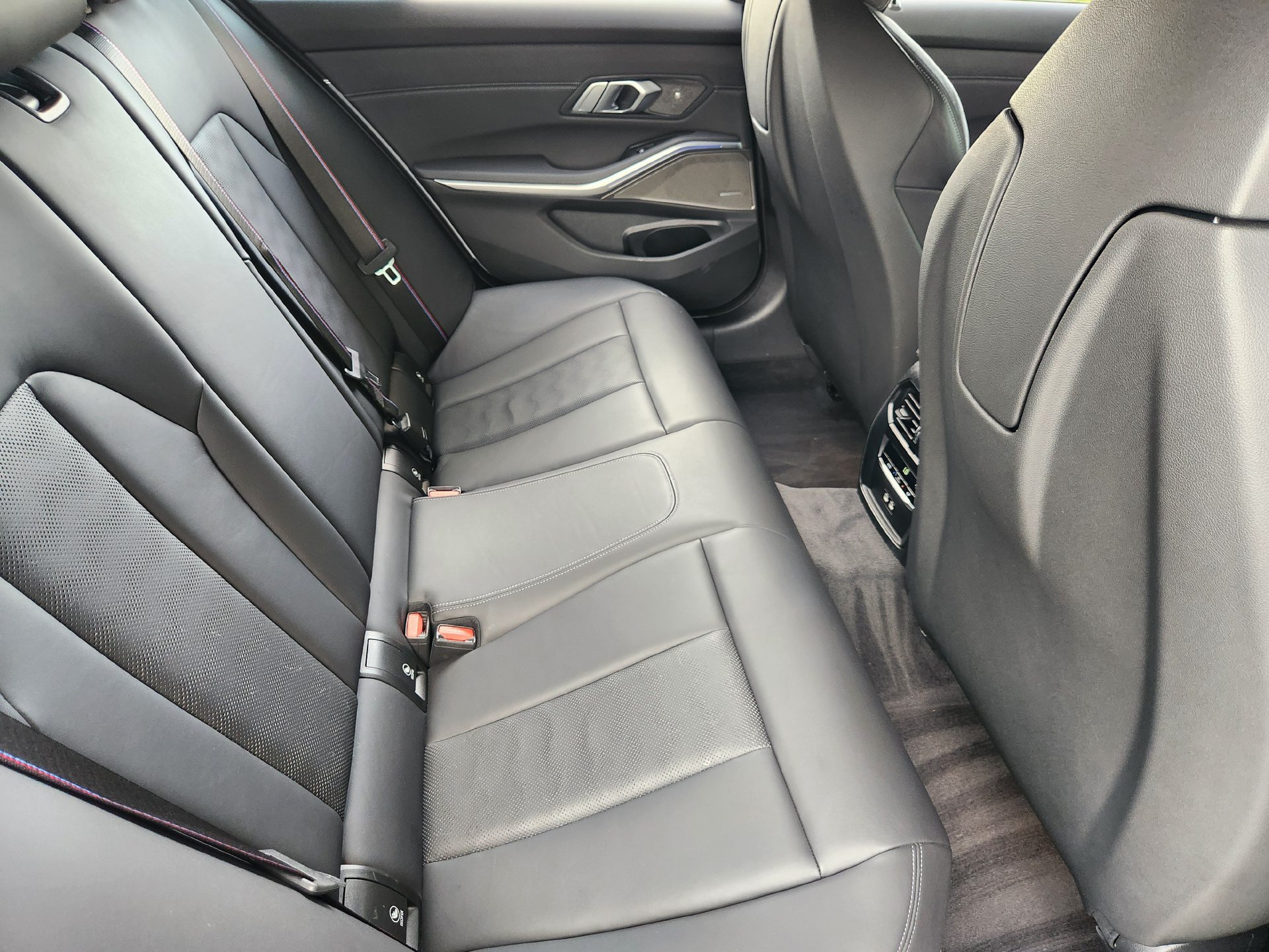Used 2022 BMW M3 Competition RWD image 31