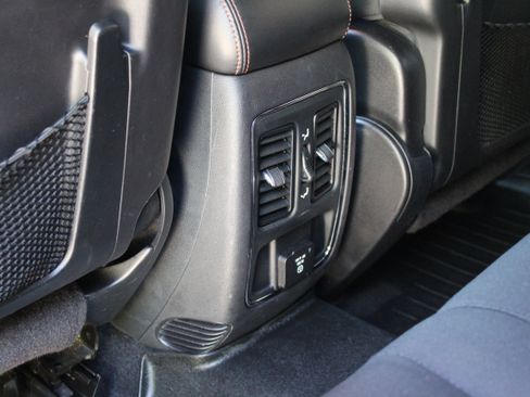 Used 2016 Jeep Grand Cherokee Laredo 75th Anniversary image 13